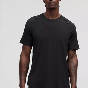 LULULEMON ! Men's Black T-Shirt